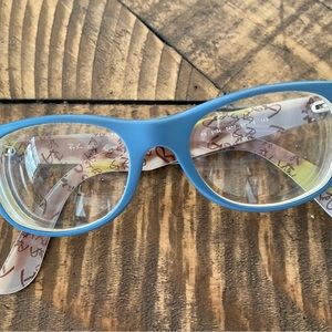 Like new wayfarer Ray ban doodle edition.